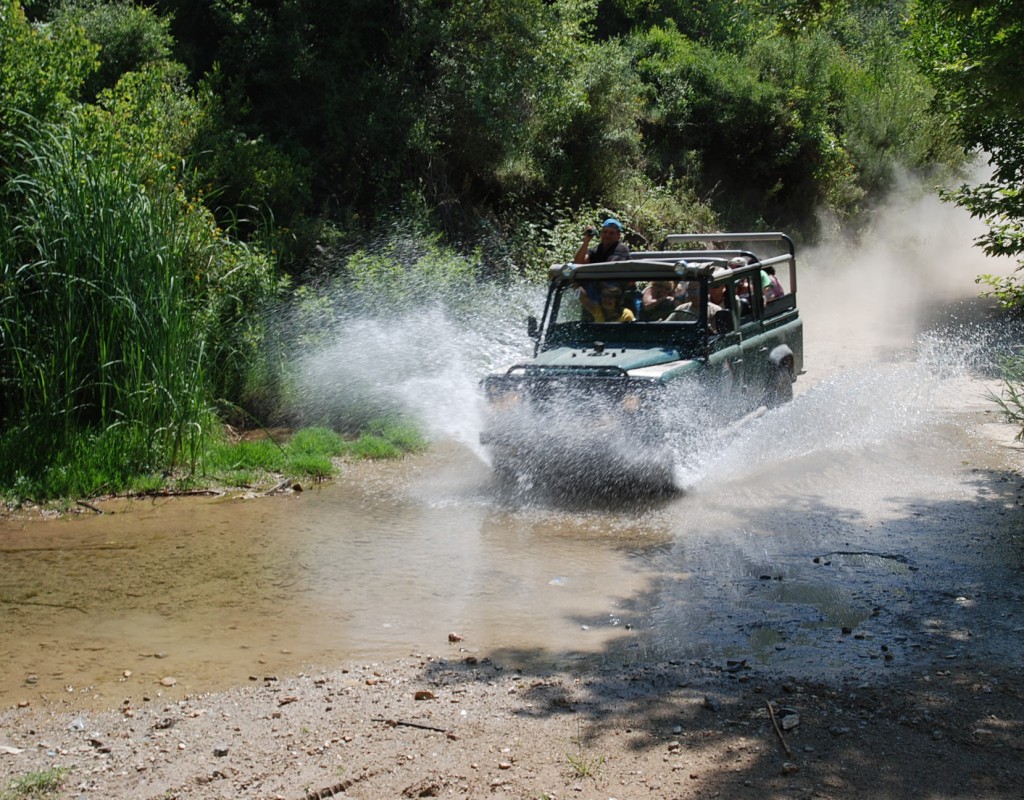 JEEP SAFARİ